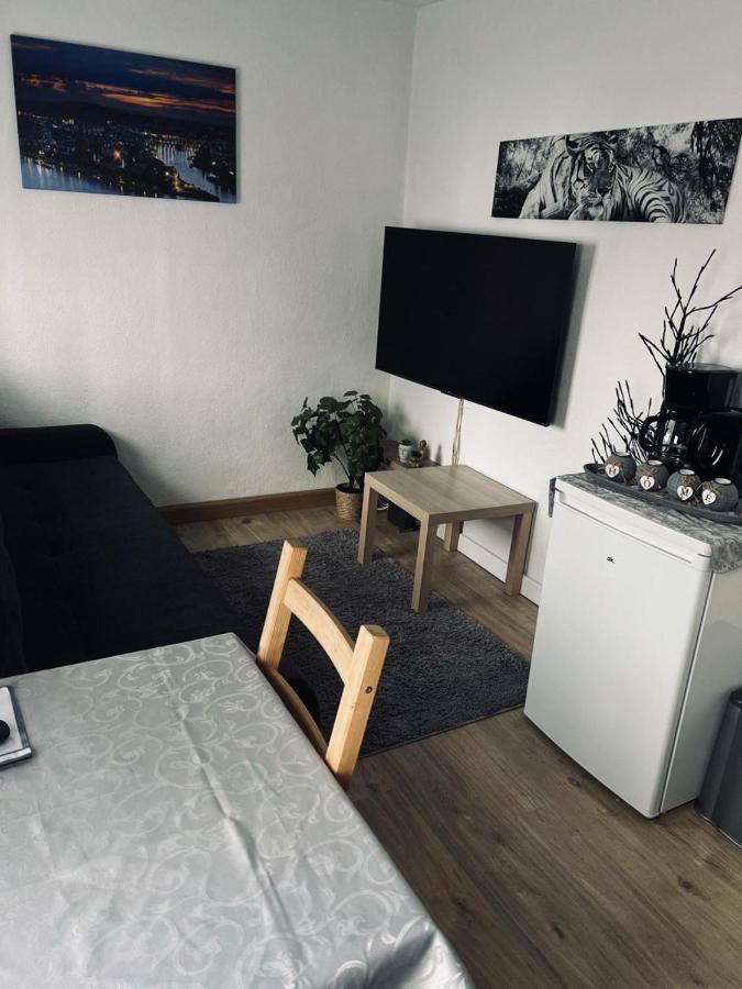 Lovely 1-Bed Apartment In Koblenz Koblenz (Rhineland-Palatinate) Exterior foto