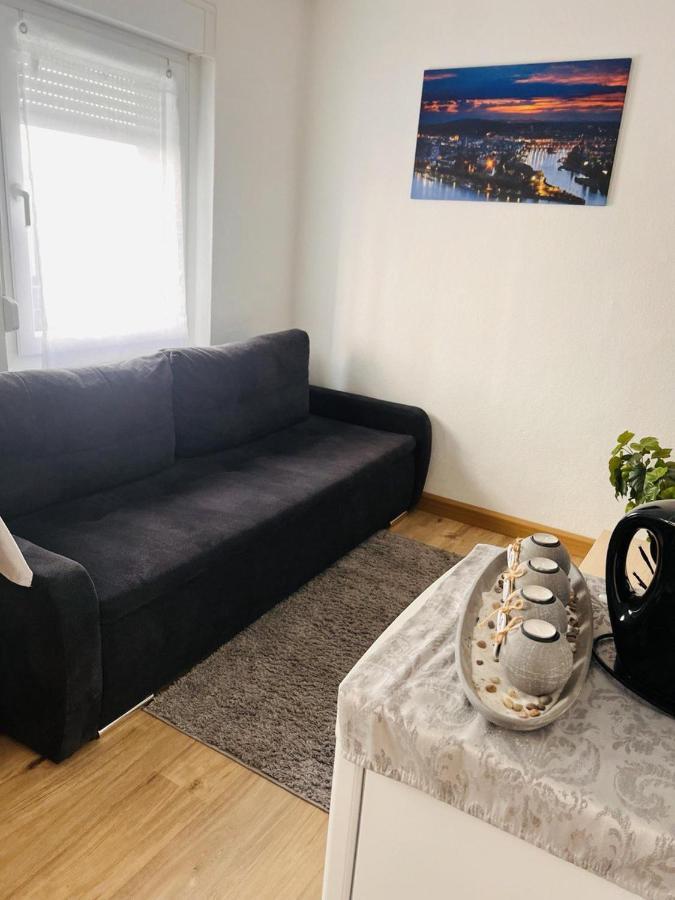 Lovely 1-Bed Apartment In Koblenz Koblenz (Rhineland-Palatinate) Exterior foto